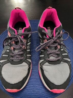 Asics Women’s Athletic Sneakers in Gray and Pink